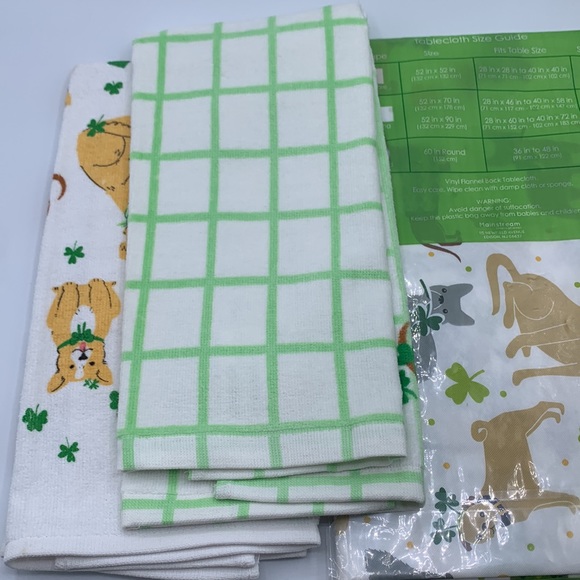 St. Patrick’s Day Lucky Dogs Vinyl Flannel Back 60 in. Tablecloth & Dish Towels - Picture 6 of 7